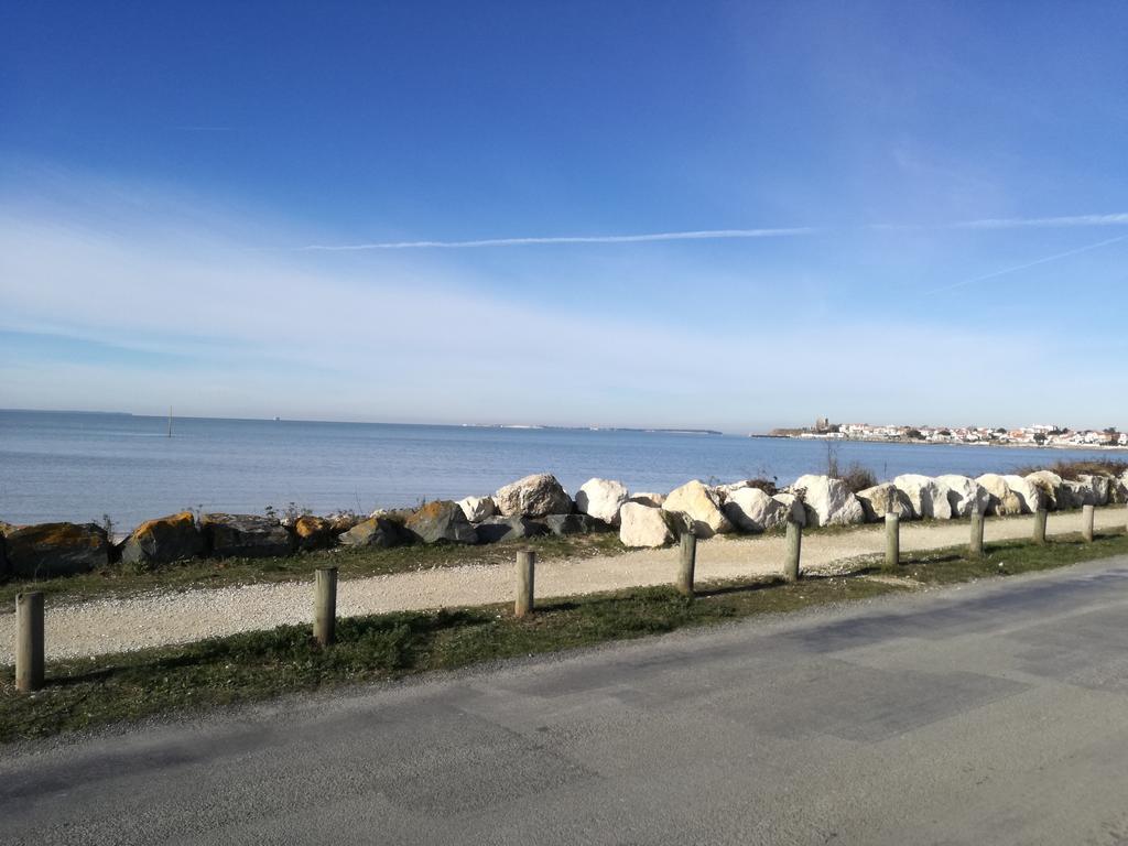 La Salamandre Fouras Bagian luar foto